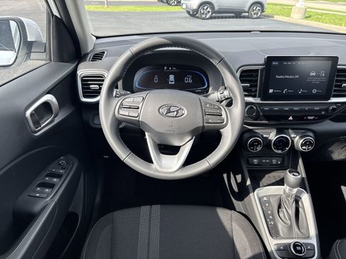 New 2026 Hyundai Venue SEL FWD image 15