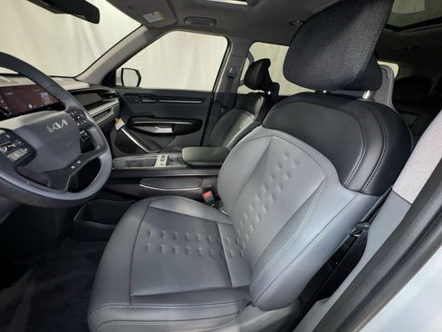New 2026 Kia EV9 Wind image 13