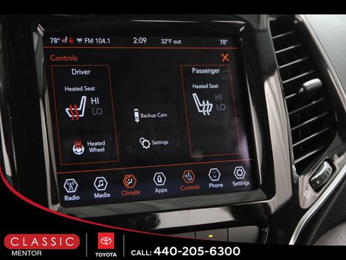 Used 2021 Jeep Cherokee Limited image 11