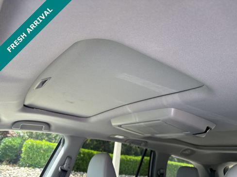 Used 2021 Honda Pilot Elite image 12