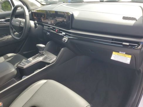 New 2026 Kia Sportage EX w/ EX Panorama Roof Package image 12