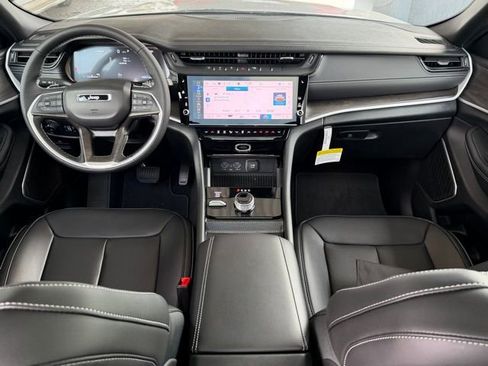 New 2026 Jeep Grand Cherokee Limited AWD/4WD image 24