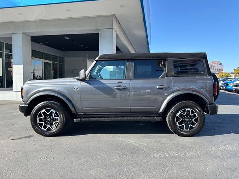 Used 2023 Ford Bronco Outer Banks image 7