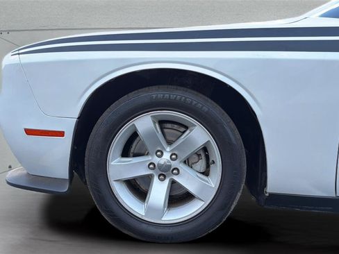 Used 2013 Dodge Challenger SXT RWD image 29