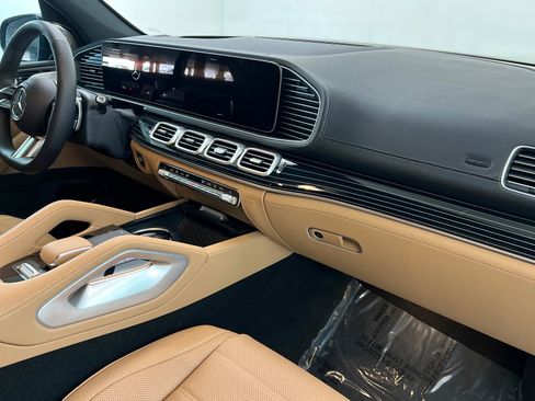 New 2026 Mercedes-Benz GLS 450 4MATIC image 25