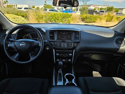 Used 2018 Nissan Pathfinder S FWD image 22