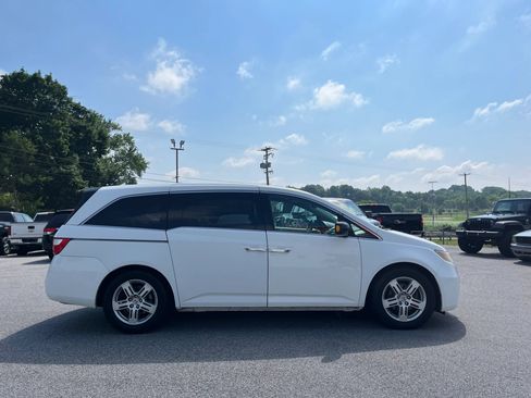 Used 2011 Honda Odyssey Touring Elite image 5
