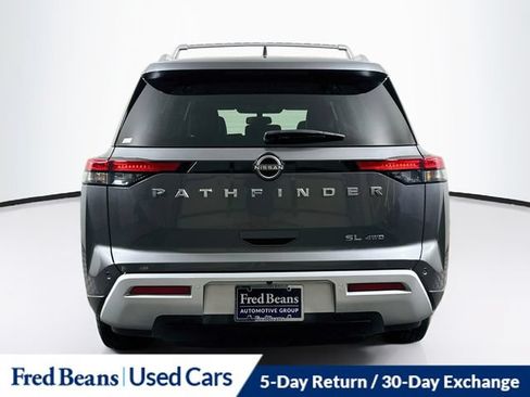 Used 2022 Nissan Pathfinder SL AWD/4WD image 7