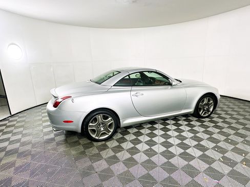 Used 2006 Lexus SC 430 Convertible RWD image 10
