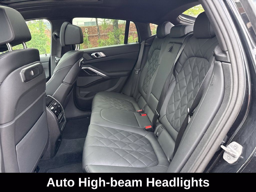 Used 2025 BMW X6 xDrive40i AWD/4WD image 28