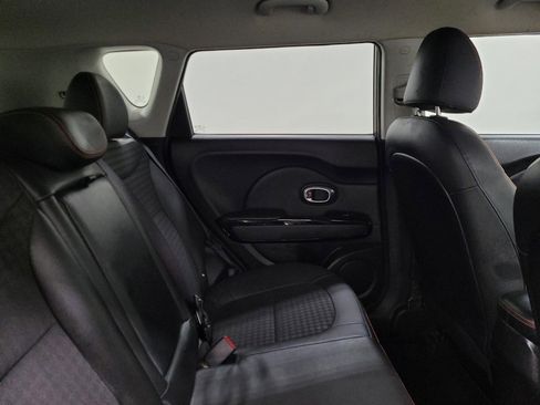 Used 2019 Kia Soul ! FWD image 19