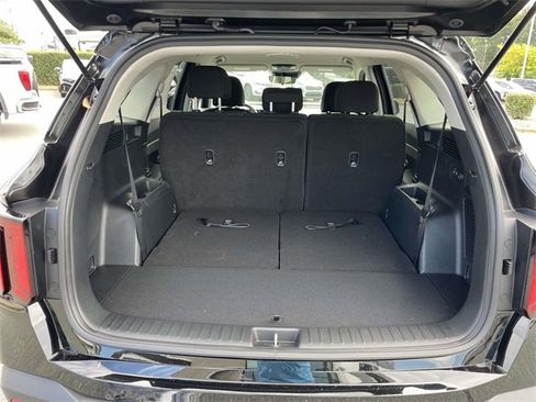 New 2026 Kia Sorento LX image 18