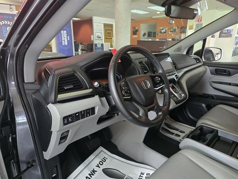 Used 2018 Honda Odyssey EX-L image 8