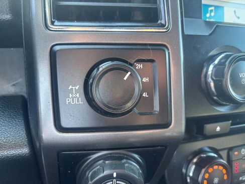 Used 2018 Ford F150 XLT w/ Equipment Group 302A Luxury image 12