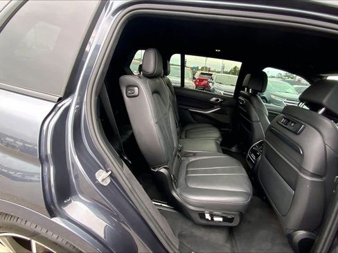 Used 2019 BMW X7 xDrive50i w/ M Sport Package AWD/4WD image 19