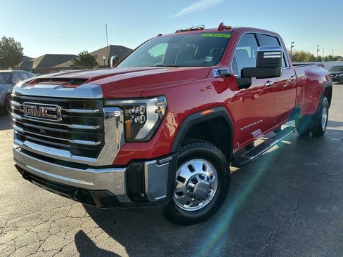 Used 2024 GMC Sierra 3500 SLT w/ SLT Convenience Package image 3