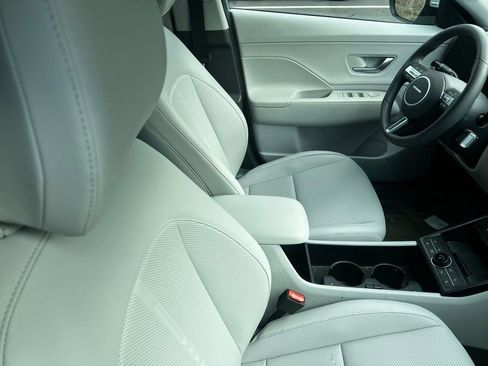 Certified 2024 Hyundai Kona Limited image 8