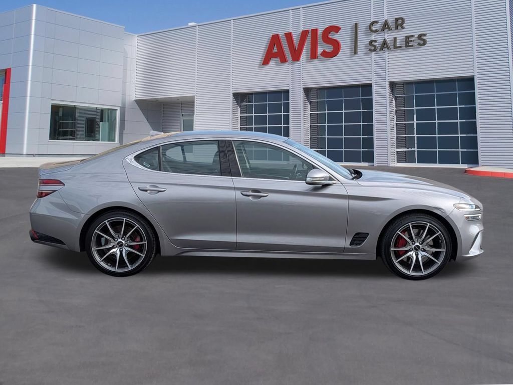 Used 2025 Genesis G70 2.5T RWD image 5