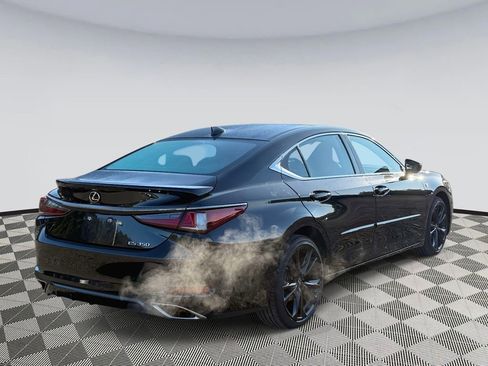 Used 2022 Lexus ES 350 F Sport image 2