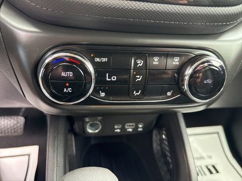 Used 2022 Chevrolet TrailBlazer LT w/ Convenience Package AWD/4WD image 13