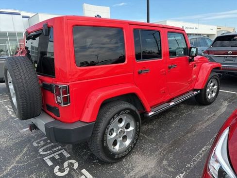 Used 2013 Jeep Wrangler Unlimited Sahara w/ Mopar Chrome Edition Group AWD/4WD image 4