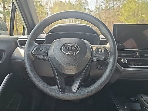 Used 2026 Toyota Corolla Cross XSE image 12