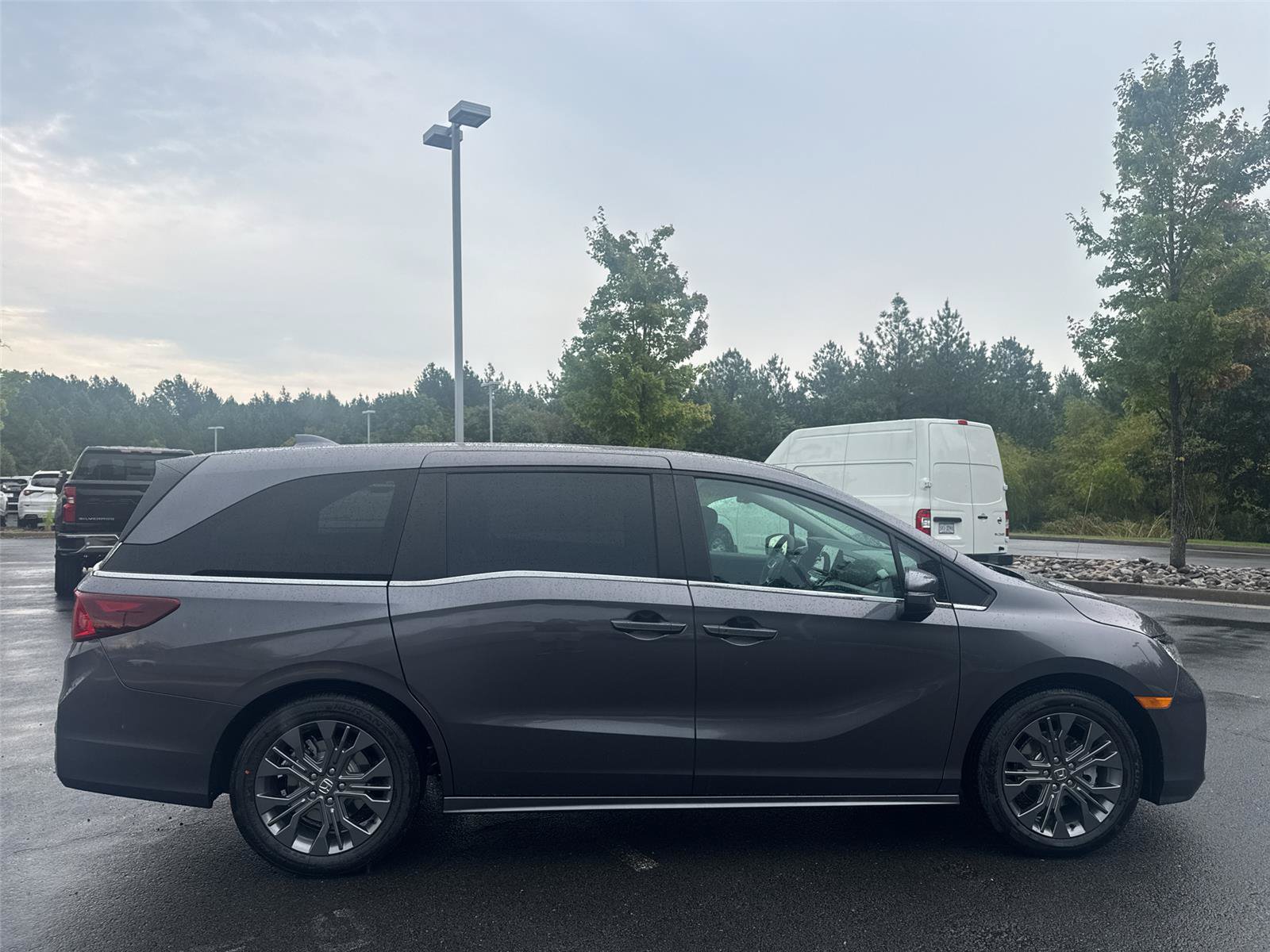 New 2027 Honda Odyssey Touring image 8