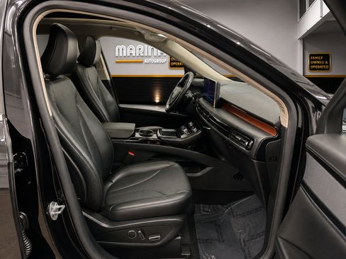 Used 2023 Lincoln Nautilus Reserve AWD/4WD image 32