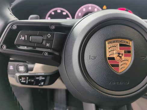 Certified 2025 Porsche 911 Carrera RWD image 29