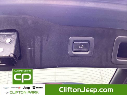 Used 2024 MAZDA CX-5 Carbon Edition image 7