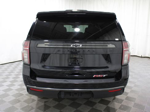 Used 2022 Chevrolet Suburban RST w/ Luxury Package image 35