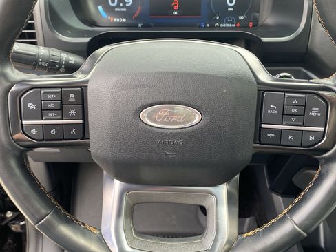 Used 2023 Ford Expedition Platinum image 18