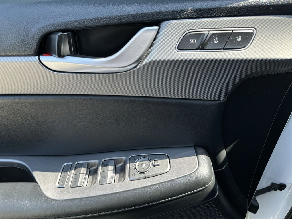 Used 2022 Hyundai Palisade SEL w/ Premium Package FWD image 21
