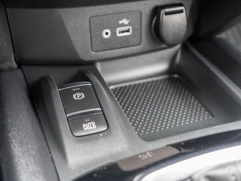 Used 2022 Nissan Rogue Sport SL w/ Premium Package image 32