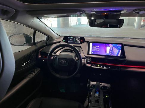 Used 2024 Toyota Prius Prime FWD image 42