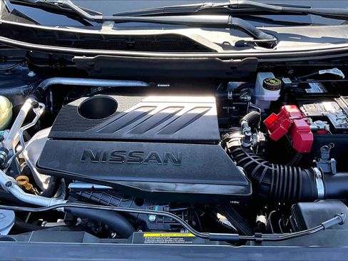 Used 2023 Nissan Rogue SV FWD image 32