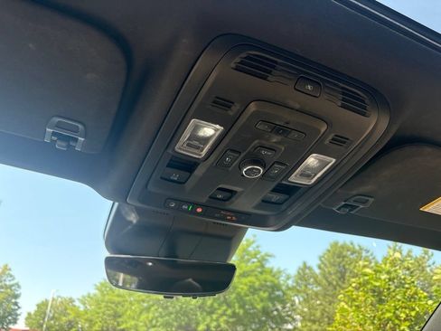 Used 2021 Cadillac Escalade ESV Premium Luxury w/ Driver Assist Tech Package AWD/4WD image 15