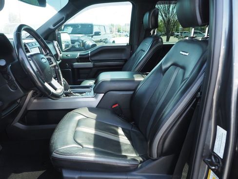 Used 2019 Ford F150 Platinum w/ Equipment Group 701A Luxury image 13