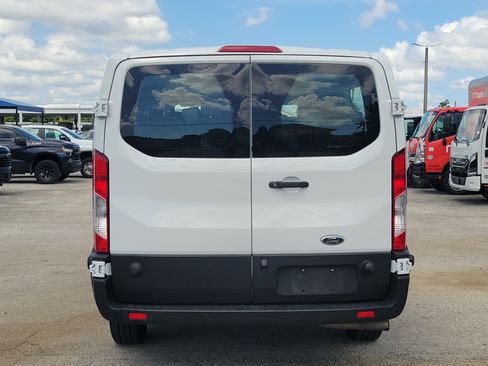 Used 2024 Ford Transit 350 XLT RWD image 4