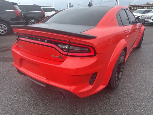 Used 2022 Dodge Charger SRT Hellcat w/ Carbon/Suede Interior Package RWD image 11