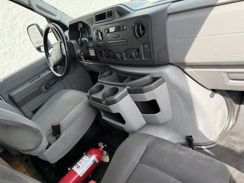 Used 2019 Ford E-350 and Econoline 350 Super Duty w/ Power Windows & Locks Group RWD image 17