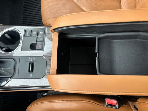 Used 2023 Toyota Highlander Platinum image 26