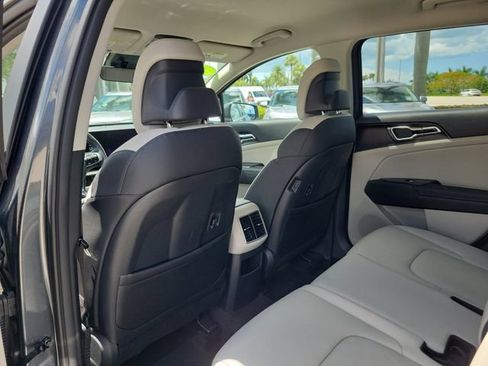 Certified 2024 Kia Sportage EX FWD image 10