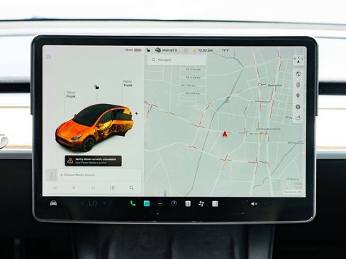 Used 2022 Tesla Model Y Performance AWD/4WD image 13