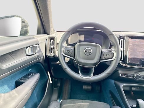Used 2023 Volvo C40 P8 Recharge Plus image 24