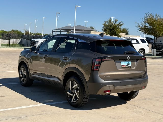 Used 2025 Nissan Kicks SV FWD image 5