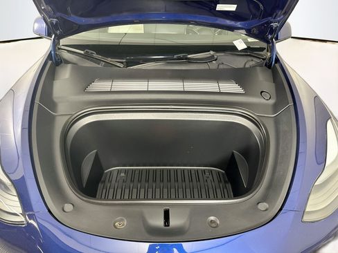 Used 2024 Tesla Model Y Long Range AWD/4WD image 33