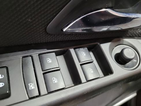 Used 2016 Chevrolet Cruze LT image 38