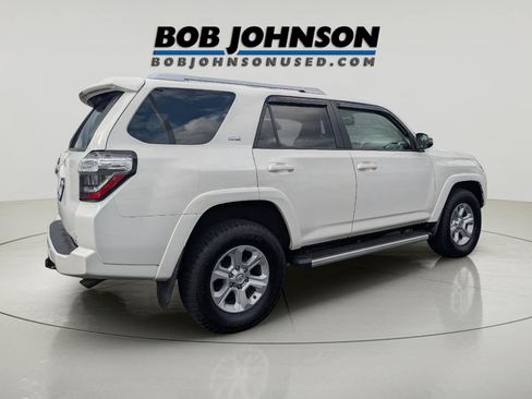 Used 2018 Toyota 4Runner SR5 Premium AWD/4WD image 2