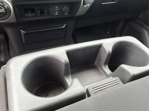 Used 2018 Nissan Titan Platinum Reserve image 18